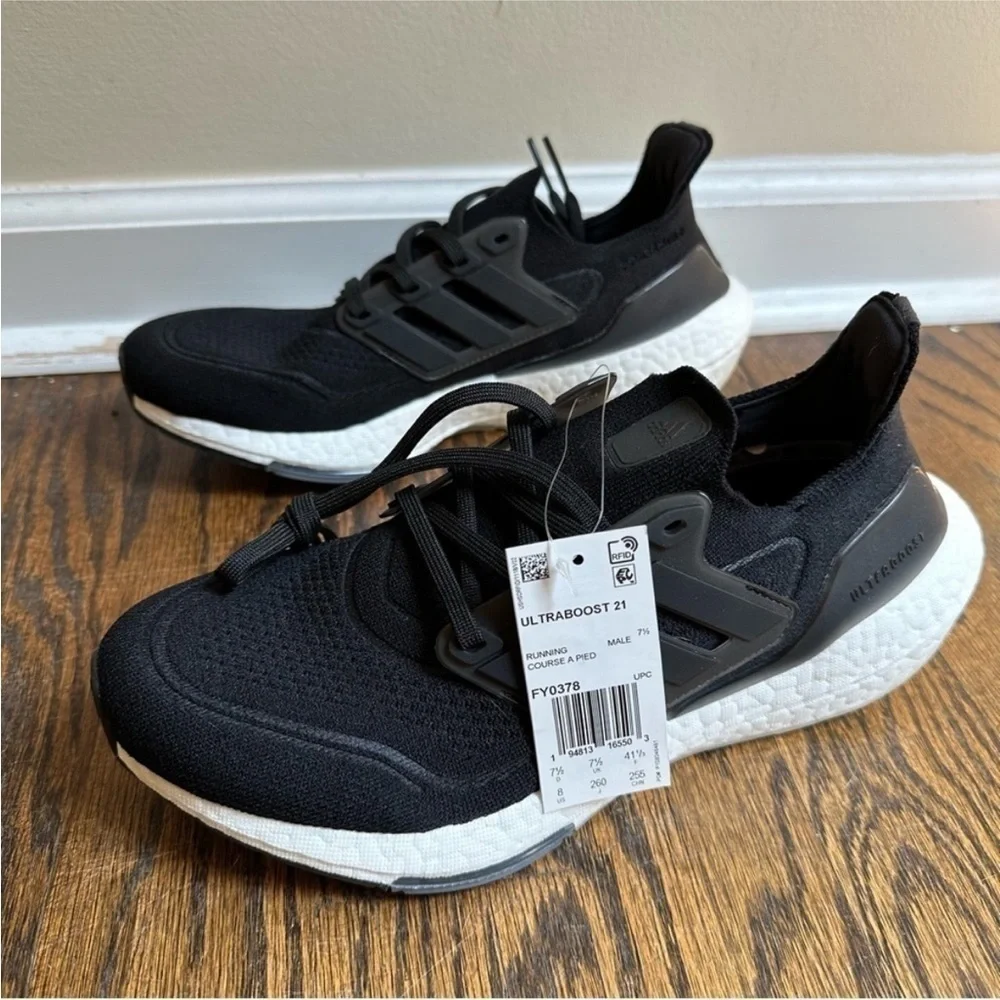 NWT Adidas Ultraboost 21 Sneakers Black White FY0378 Men’s 8
